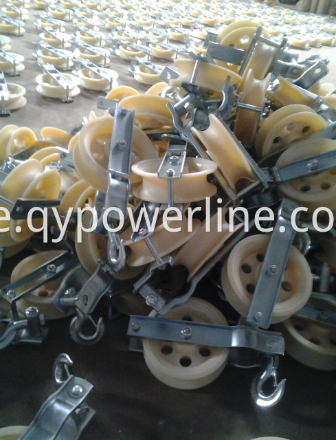 wire spool roller